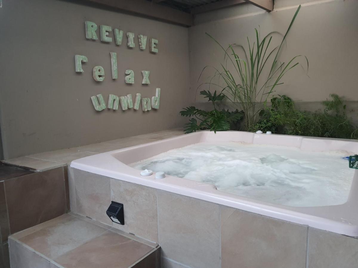 Revive Guesthouse Дарлінг Екстер'єр фото